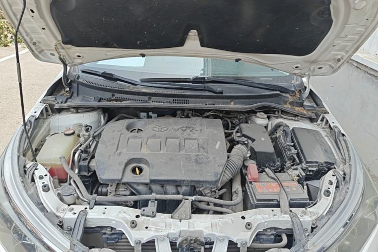 Used Toyota Corolla 2014 1.6L CVT GL Engine Bay