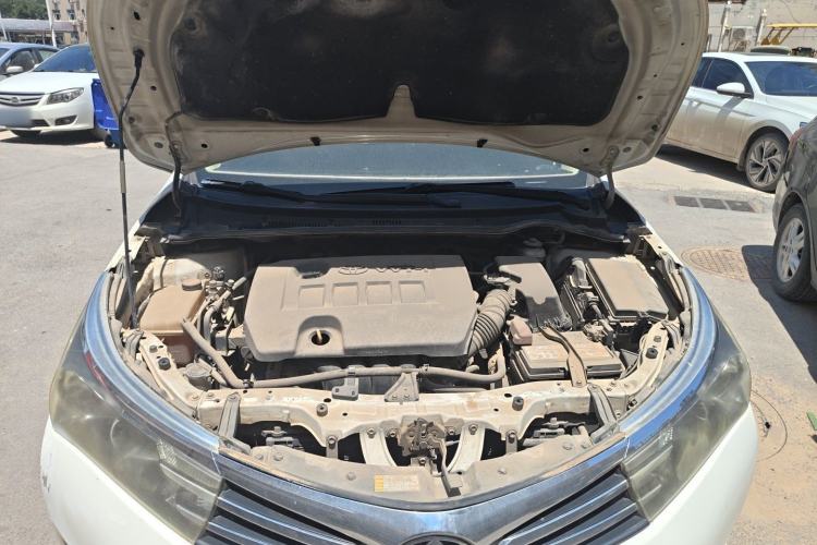 Used Toyota Corolla 2014 1.6L CVT GL Engine Bay