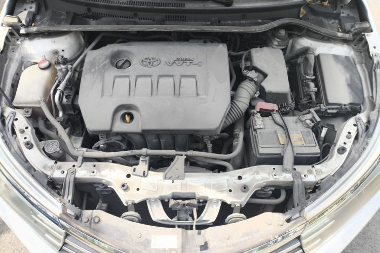 Used Toyota Corolla 2014 1.6L CVT GL Engine Bay