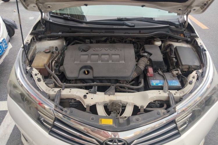 Used Toyota Corolla 2014 1.6L CVT GL Engine Bay