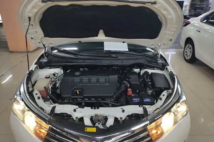 Used Toyota Corolla 2014 1.6L CVT GL-i Leather Edition Engine Bay