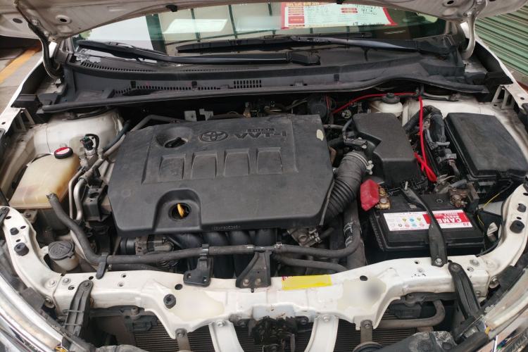Used Toyota Corolla 2014 1.6L CVT GL Engine Bay