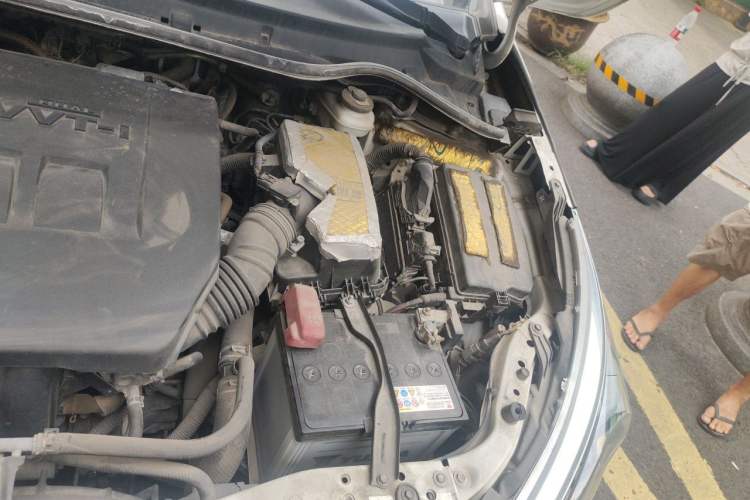 Used Toyota Corolla 2014 1.6L CVT GL-i Engine Bay Left