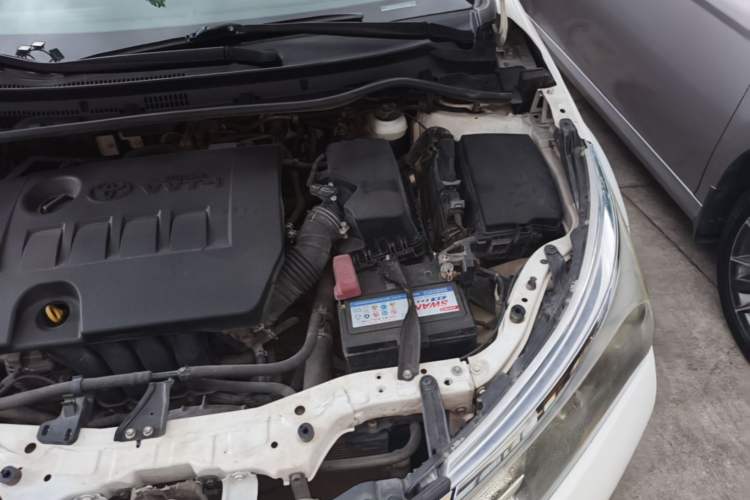 Used Toyota Corolla 2014 1.6L CVT GL Engine Bay Left
