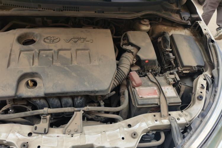 Used Toyota Corolla 2014 1.6L CVT GL Engine Bay Left