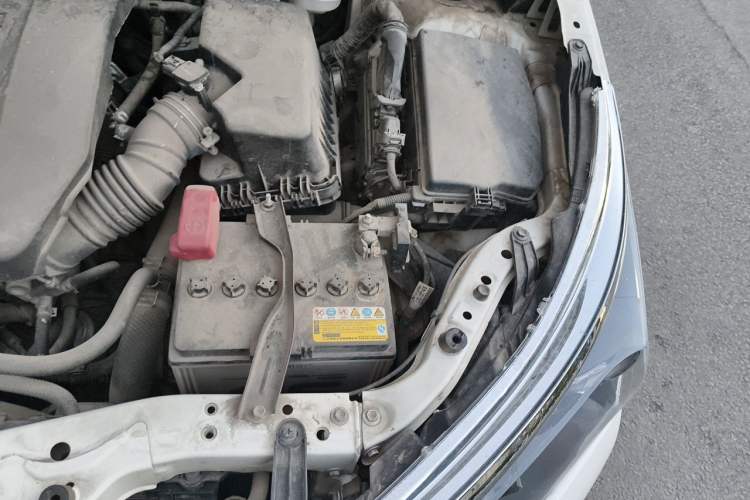 Used Toyota Corolla 2014 1.6L CVT GL Engine Bay Left