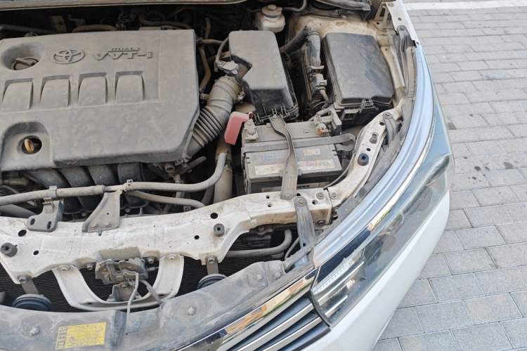 Used Toyota Corolla 2014 1.6L CVT GL-i Leather Edition Engine Bay Left
