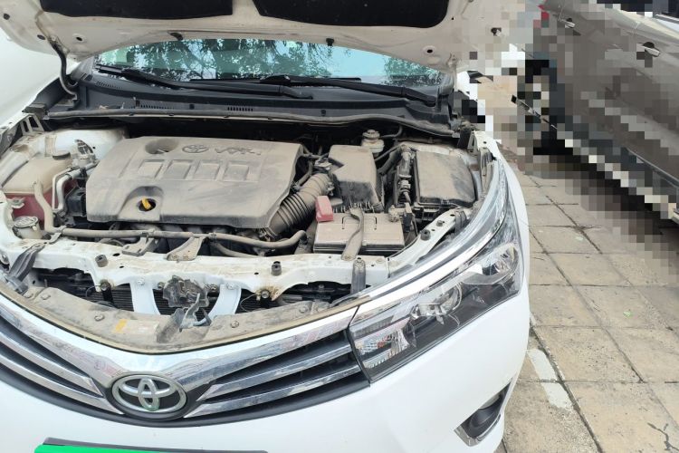 Used Toyota Corolla 2014 1.6L CVT GL-i Engine Bay Left