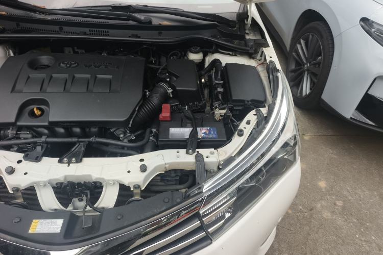 Used Toyota Corolla 2014 1.6L CVT GL-i Engine Bay Left