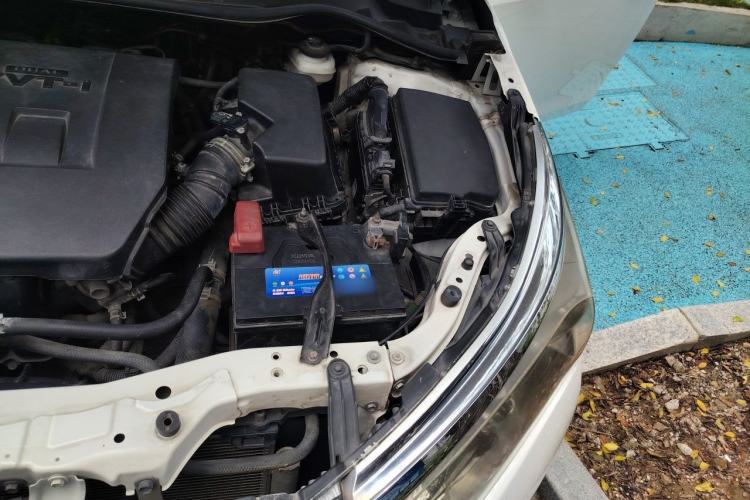 Used Toyota Corolla 2014 1.6L CVT GL Engine Bay Left