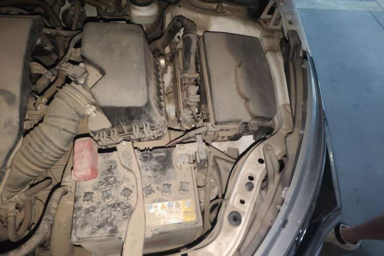 Used Toyota Corolla 2014 1.6L CVT GL Engine Bay Left