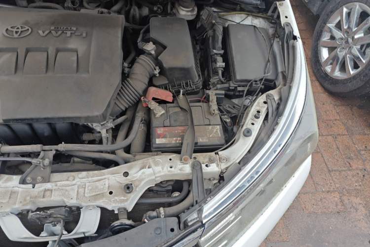 Used Toyota Corolla 2014 1.6L CVT GL Engine Bay Left
