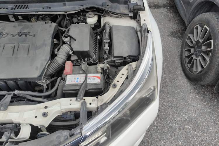 Used Toyota Corolla 2014 1.6L CVT GL Engine Bay Left