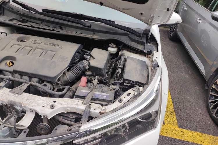 Used Toyota Corolla 2014 1.8L CVT GLX-i Engine Bay Left