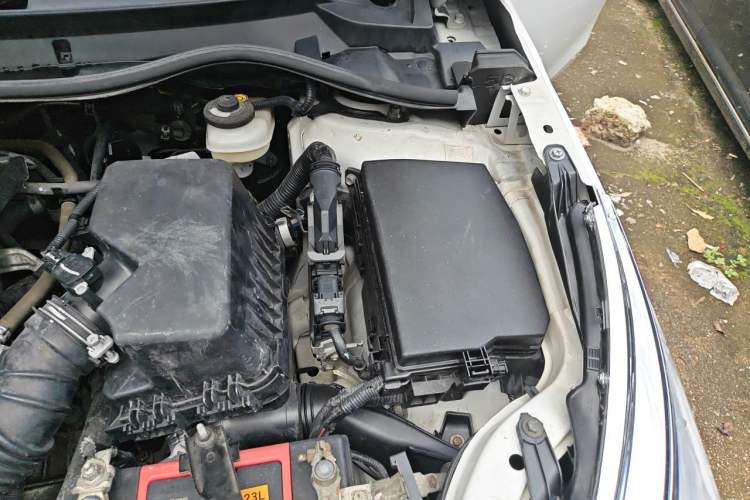 Used Toyota Corolla 2014 1.6L CVT GL Engine Bay Left