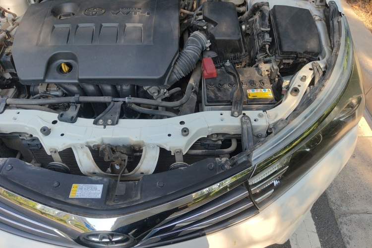 Used Toyota Corolla 2014 1.6L Manual GL Engine Bay Left