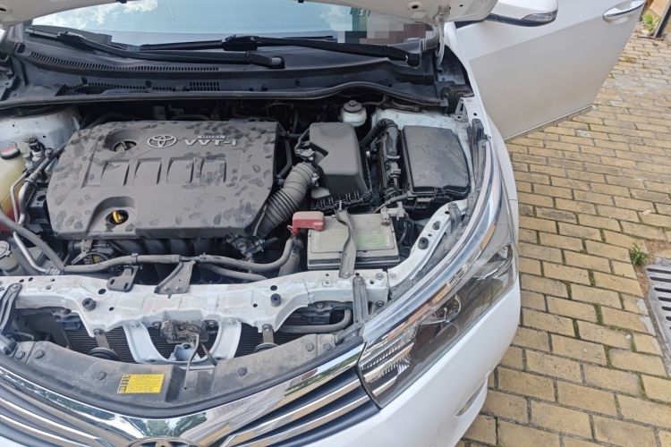 Used Toyota Corolla 2014 1.6L CVT GL-i Engine Bay Left