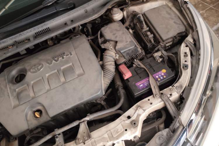 Used Toyota Corolla 2014 1.6L CVT GL Engine Bay Left