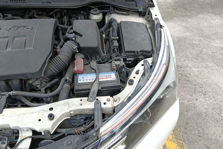 Used Toyota Corolla 2014 1.6L CVT GL Engine Bay Left