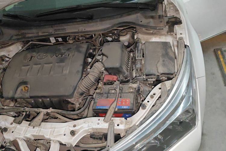 Used Toyota Corolla 2014 1.6L CVT GL-i Engine Bay Left