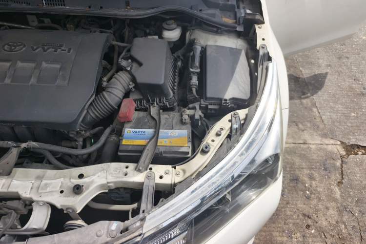 Used Toyota Corolla 2014 1.6L CVT GL Engine Bay Left