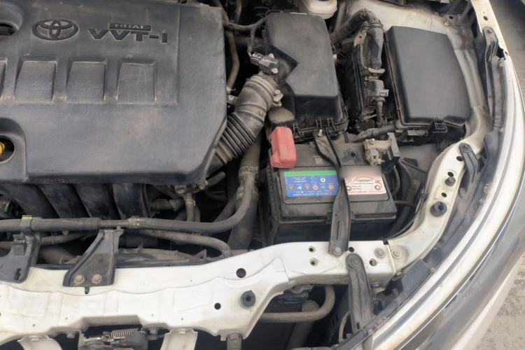 Used Toyota Corolla 2014 1.6L CVT GL Engine Bay Left