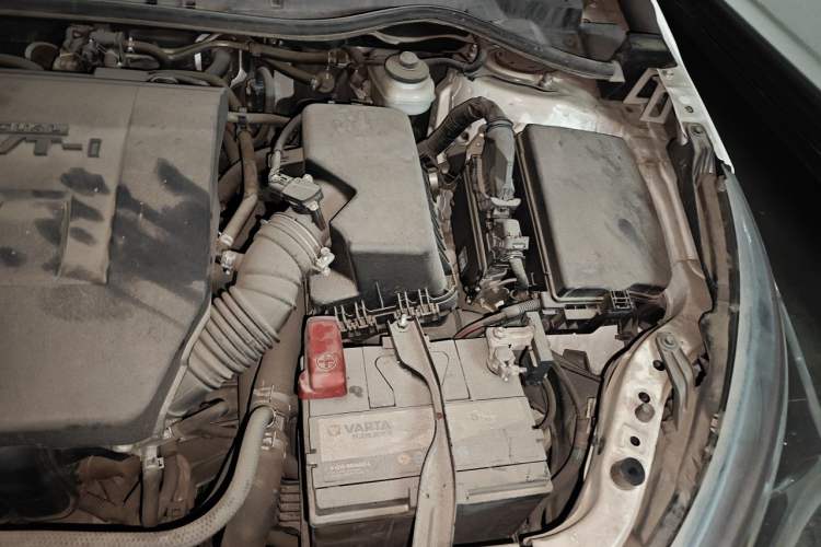 Used Toyota Corolla 2014 1.6L CVT GL-i Leather Edition Engine Bay Left