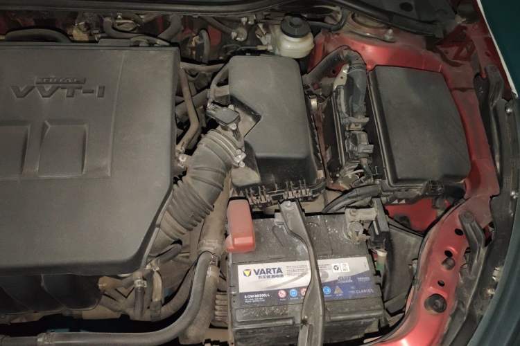 Used Toyota Corolla 2014 1.6L CVT GL Engine Bay Left