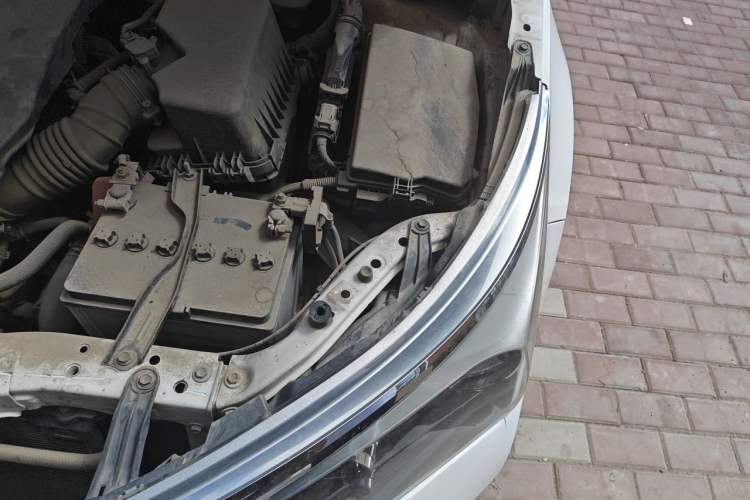 Used Toyota Corolla 2014 1.6L CVT GL-i Leather Edition Engine Bay Left