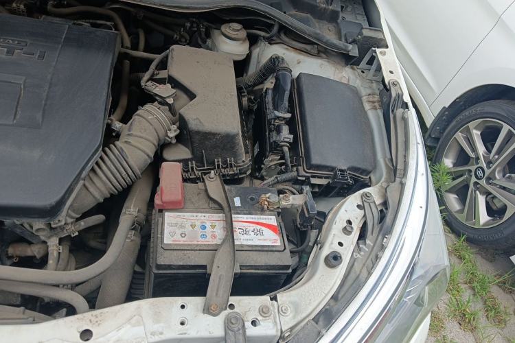 Used Toyota Corolla 2014 1.6L CVT GL Engine Bay Left