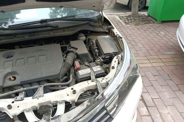 Used Toyota Corolla 2014 1.6L CVT GL Engine Bay Left