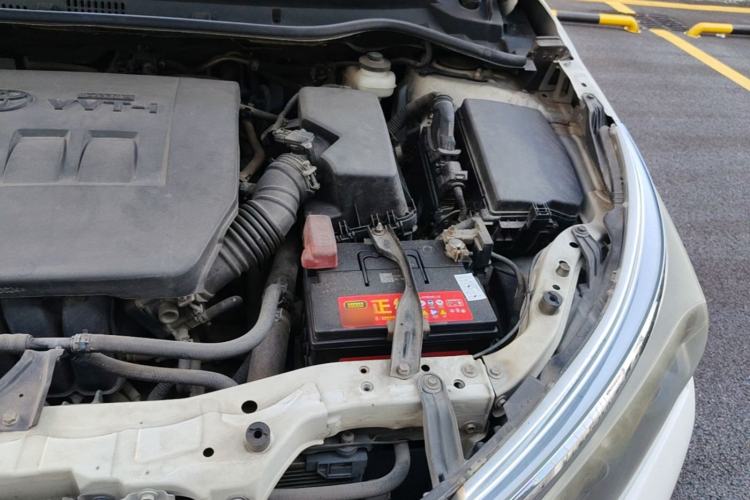 Used Toyota Corolla 2014 1.6L CVT GL Engine Bay Left