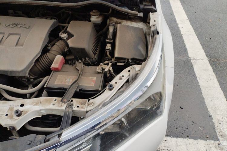 Used Toyota Corolla 2014 1.6L CVT GL Engine Bay Left
