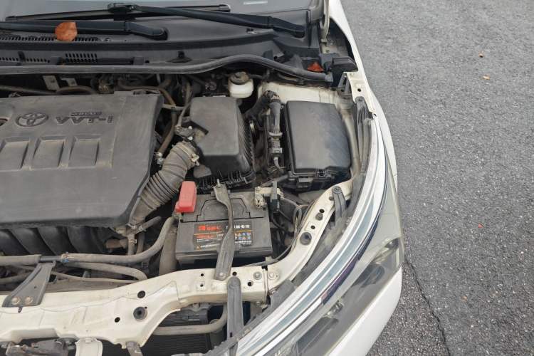Used Toyota Corolla 2014 1.6L CVT GL Engine Bay Left