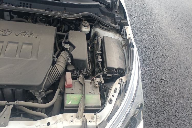Used Toyota Corolla 2014 1.6L CVT GL-i Engine Bay Left
