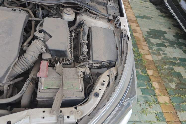 Used Toyota Corolla 2014 1.6L CVT GL-i Engine Bay Left