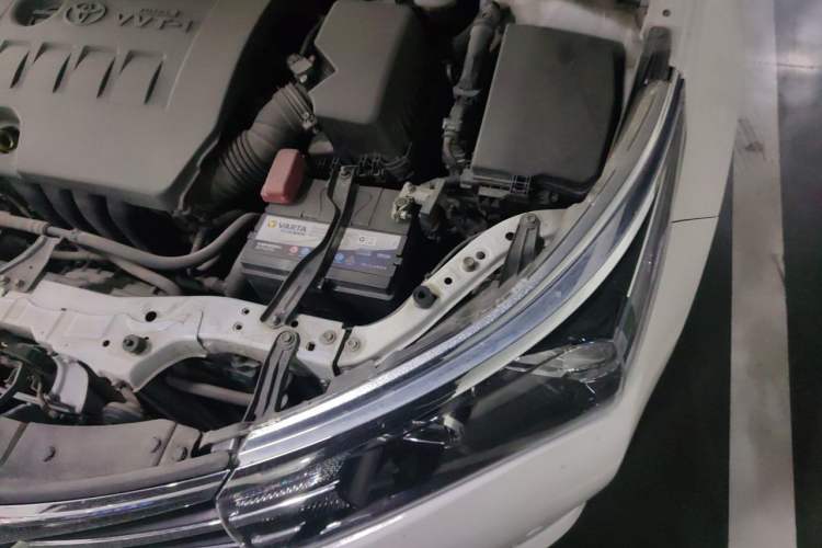 Used Toyota Corolla 2014 1.6L CVT GL-i Leather Edition Engine Bay Left