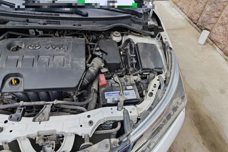 Used Toyota Corolla 2014 1.6L CVT GL-i Engine Bay Left