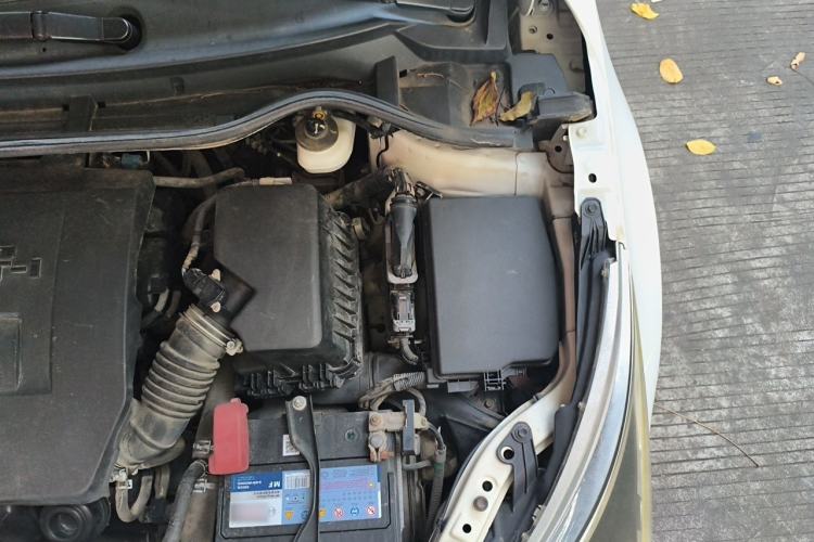 Used Toyota Corolla 2014 1.8L CVT GLX-i Engine Bay Left