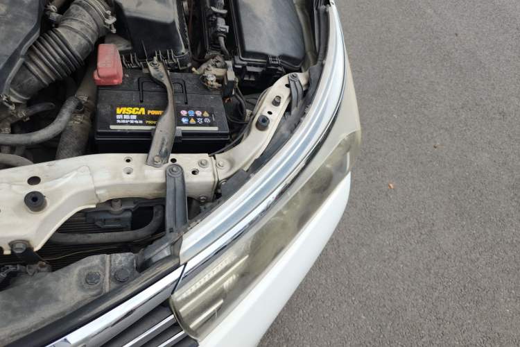 Used Toyota Corolla 2014 1.6L CVT GL Engine Bay Left