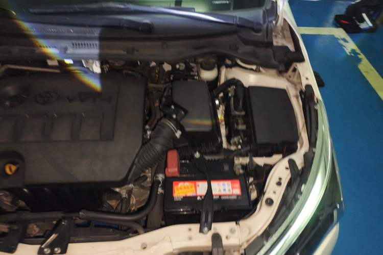 Used Toyota Corolla 2014 1.6L CVT GL Engine Bay Left