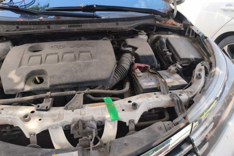 Used Toyota Corolla 2014 1.6L CVT GL-i Engine Bay Left