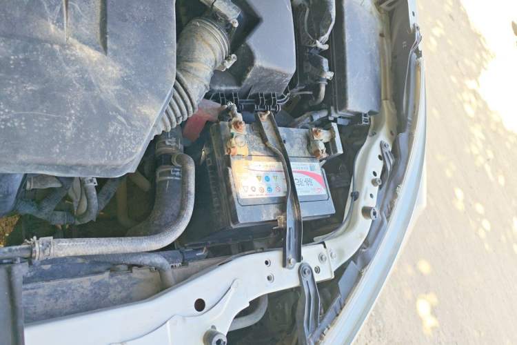 Used Toyota Corolla 2014 1.6L CVT GL-i Engine Bay Left