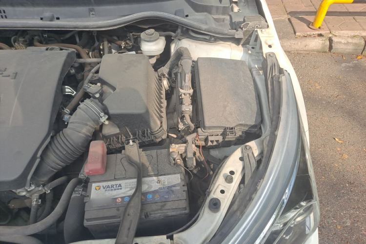 Used Toyota Corolla 2014 1.6L CVT GL-i Engine Bay Left