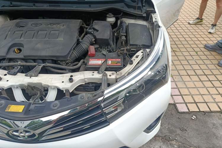 Used Toyota Corolla 2014 1.6L CVT GL-i Leather Edition Engine Bay Left