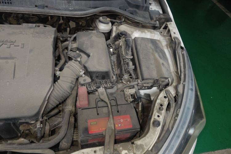 Used Toyota Corolla 2014 1.6L CVT GL-i Engine Bay Left