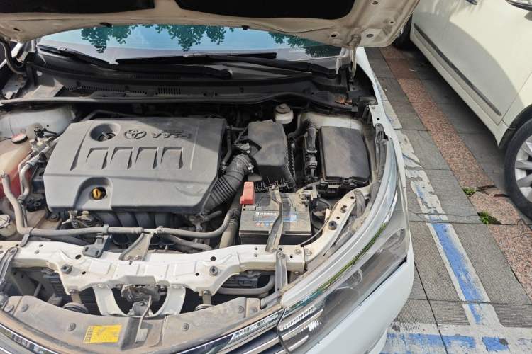 Used Toyota Corolla 2014 1.6L CVT GL Engine Bay Left