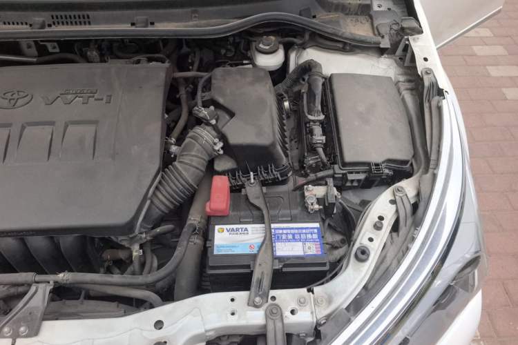 Used Toyota Corolla 2014 1.6L CVT GL-i Engine Bay Left