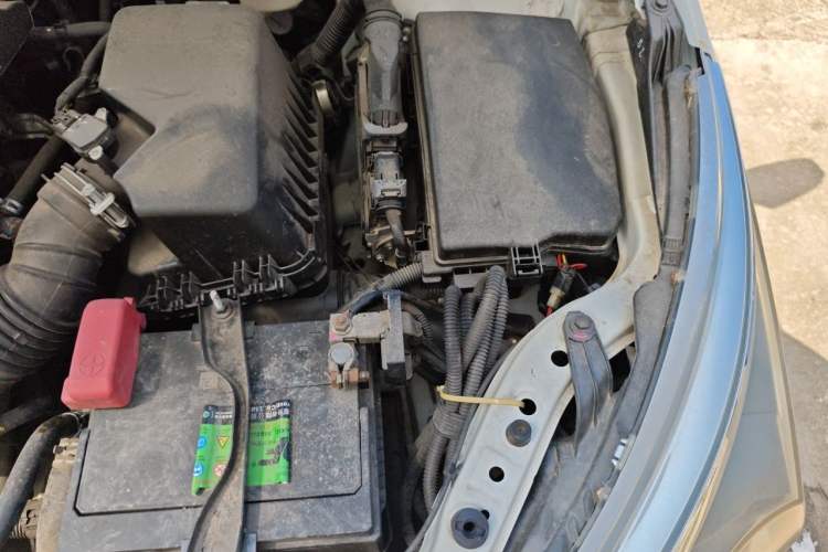 Used Toyota Corolla 2014 1.6L CVT GL Engine Bay Left