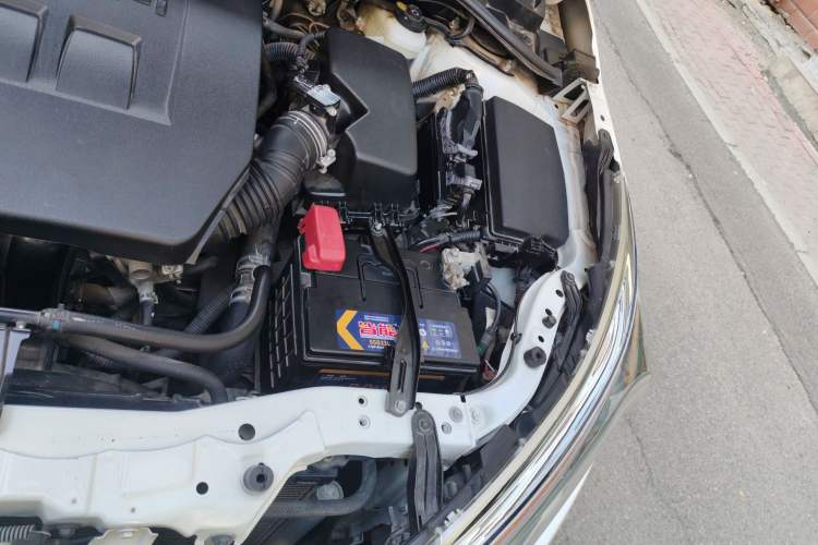 Used Toyota Corolla 2014 1.6L CVT GL Engine Bay Left